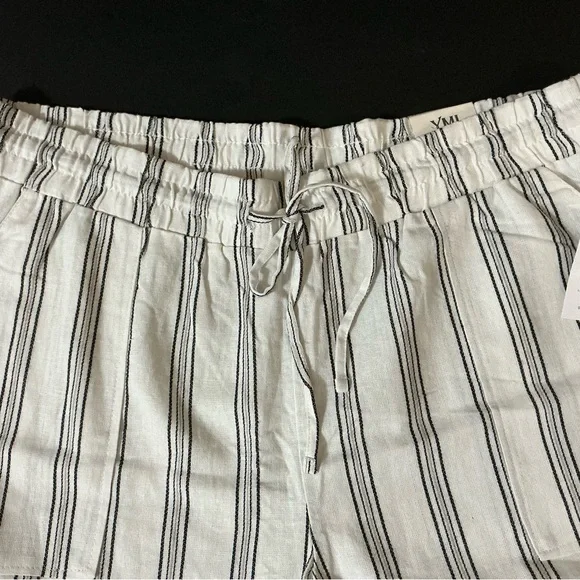 YMI Women's Light Cream Striped Shorts Pockets Linen Blend Plus Size 2X - Picture 2 of 8